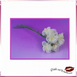 Ramalhete Flores Brancas de Organza
