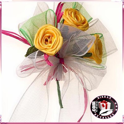 Lazada con Rosas Amarillas
